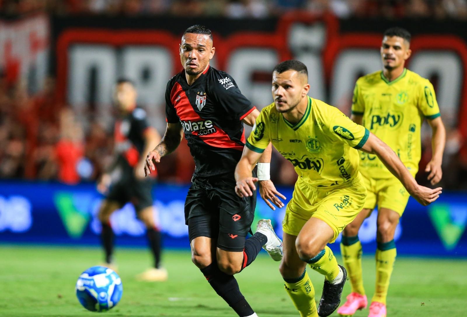 Empate entre Flamengo e Cuiabá foi marcado por lances polêmicos da
