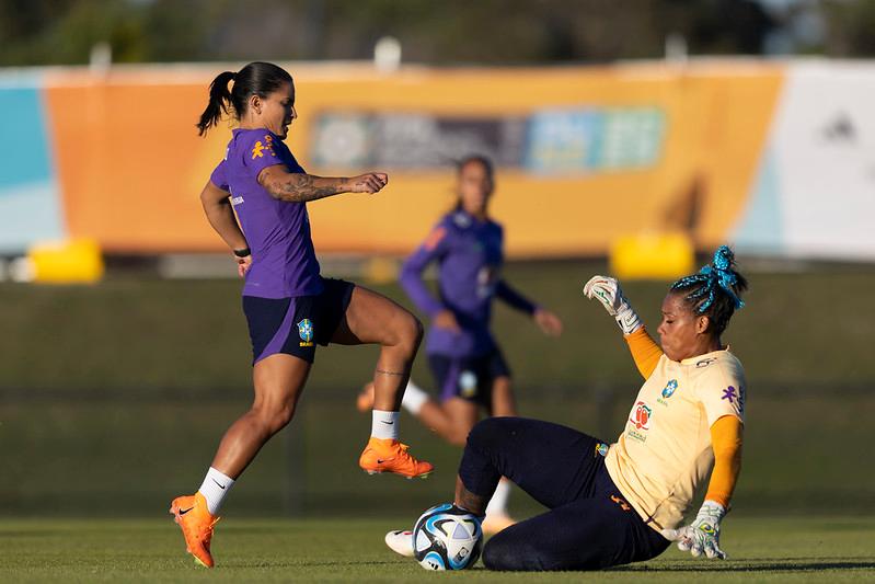 Brasil x Panamá: onde assistir, horário e escalação das equipes na estreia  da seleção feminina - Estadão