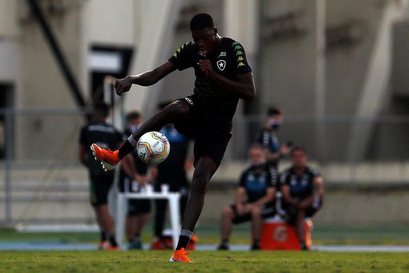 Athletico-PR não vence o Vasco, e o Flamengo precisa de 1 empate para  voltar à Libertadores – Juruá Online – TV Juruá, Juruá 100,9 FM – Sistema  Juruá de Comunicação