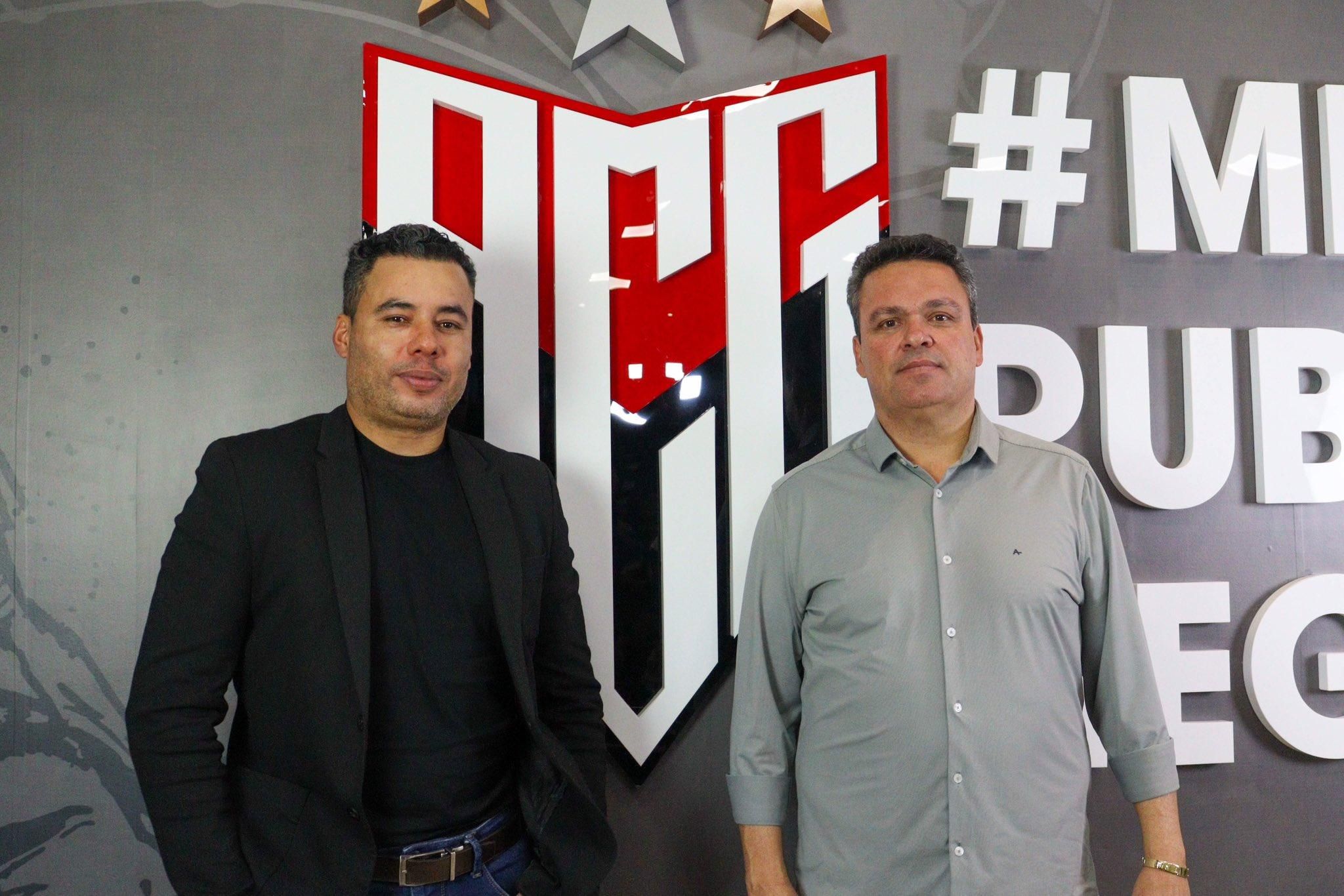 Jair Ventura cobra dever de casa do Atlético-GO e vê Série B