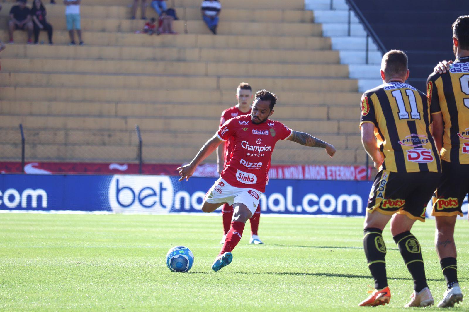 Vila Nova e Remo ficam no empate sem gols no primeiro jogo da