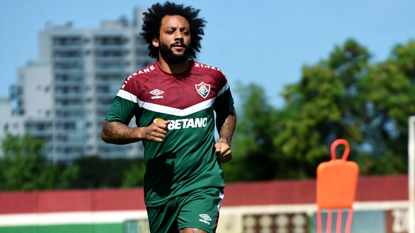 Jogador do Cruzeiro projeta retorno aos gramados após grave lesão