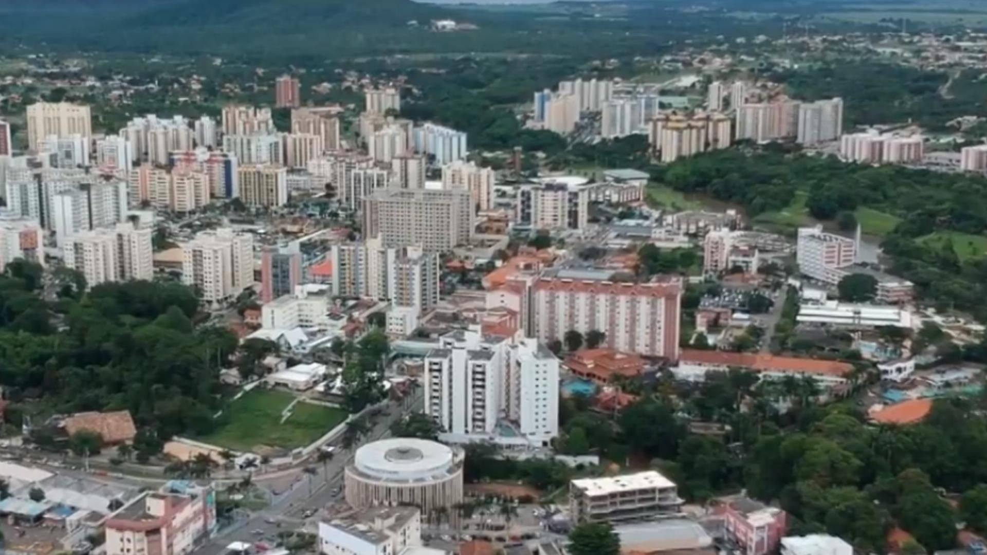 A professora caiu no rio com meu boletim shorts