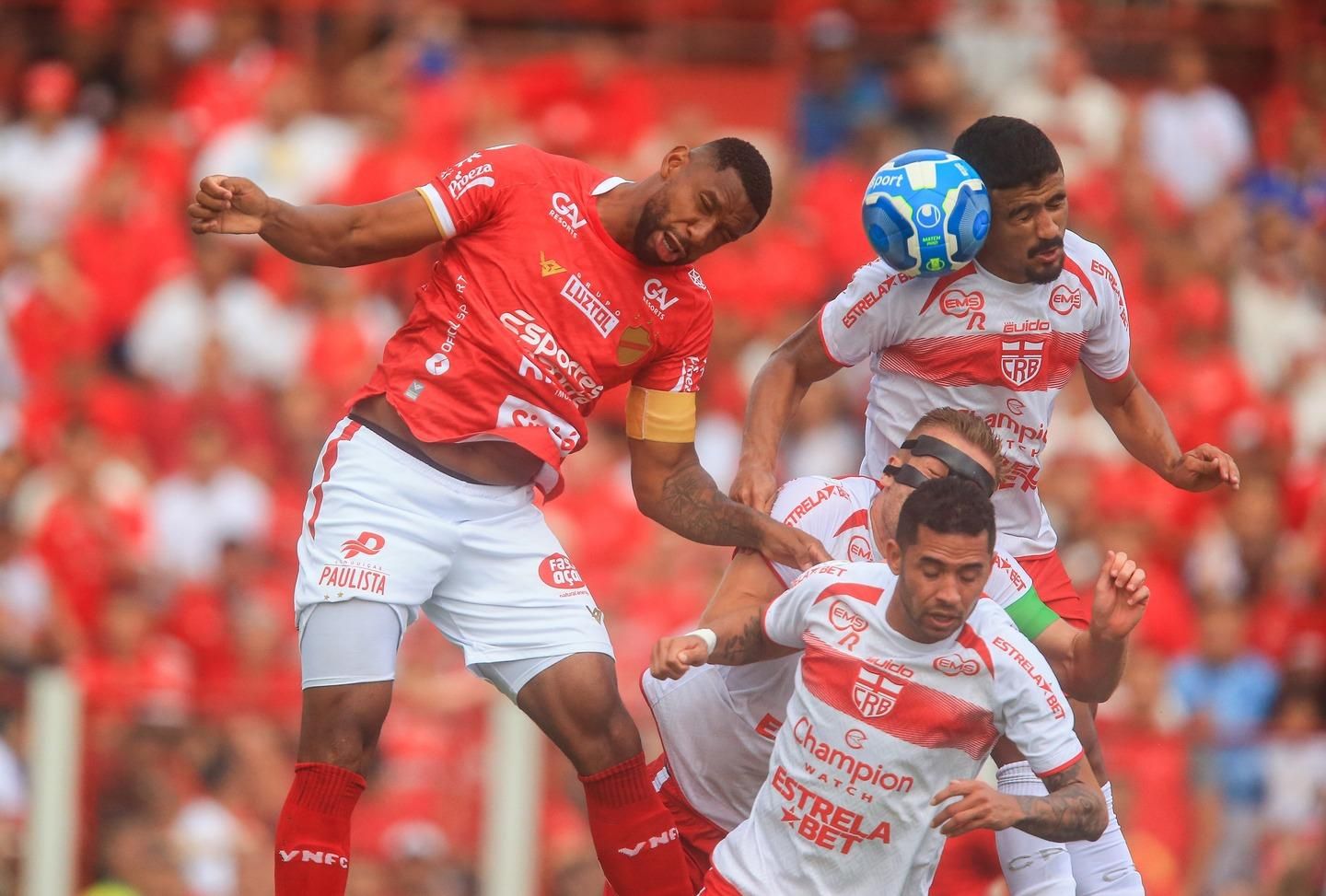 Antes do jogo contra o Santos, Wesley relembra histórico de clássicos na  base