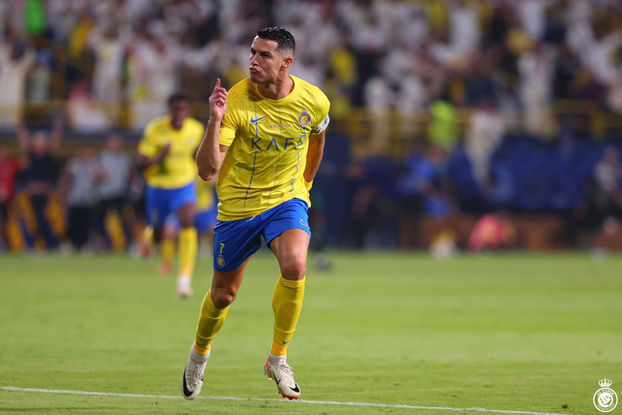 Cristiano Ronaldo brilha em vitória do Al-Nassr em jogo comandado por  Daronco