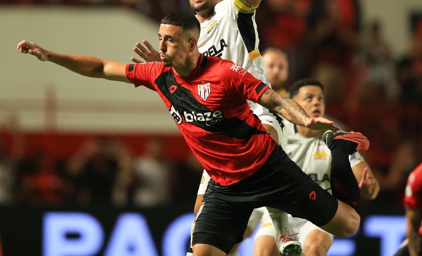 Jair Ventura cobra dever de casa do Atlético-GO e vê Série B