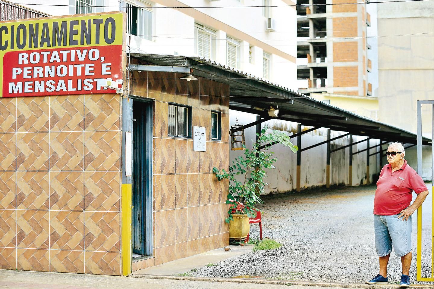 Loja vende carros e não repassa valor aos proprietários na Grande Curitiba