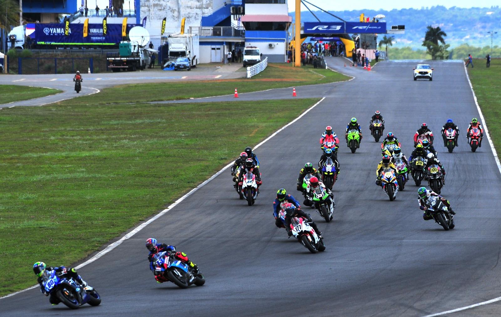 Treinos oficiais abrem fim de semana do Moto1000GP em Cascavel - Moto 1000  GP