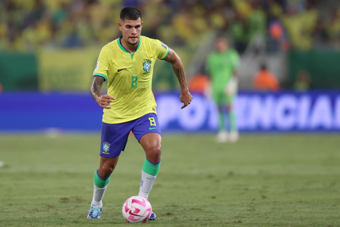 Argentina vence e agrava crise do Brasil em jogo marcado por briga no  Maracanã