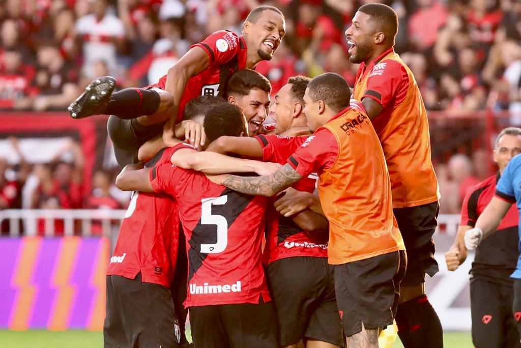 Com Vitória 'quase lá', veja a classificação da Série B