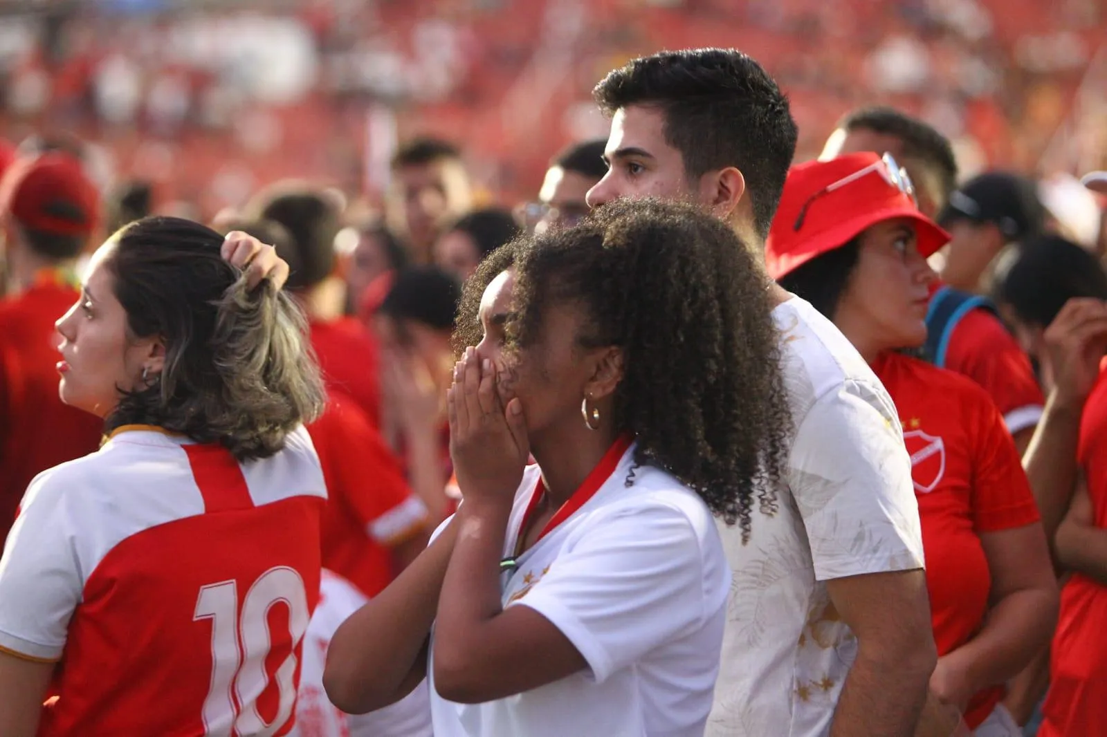 Jogadoras do Vila Nova feminino realizam sonho com transferência