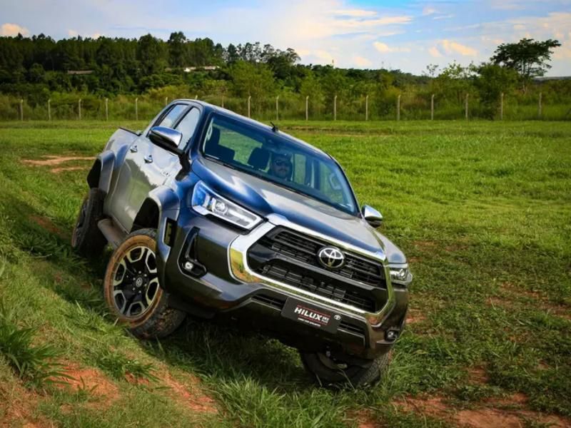Nova versão SRX Plus da Toyota Hilux - Correio do Estado