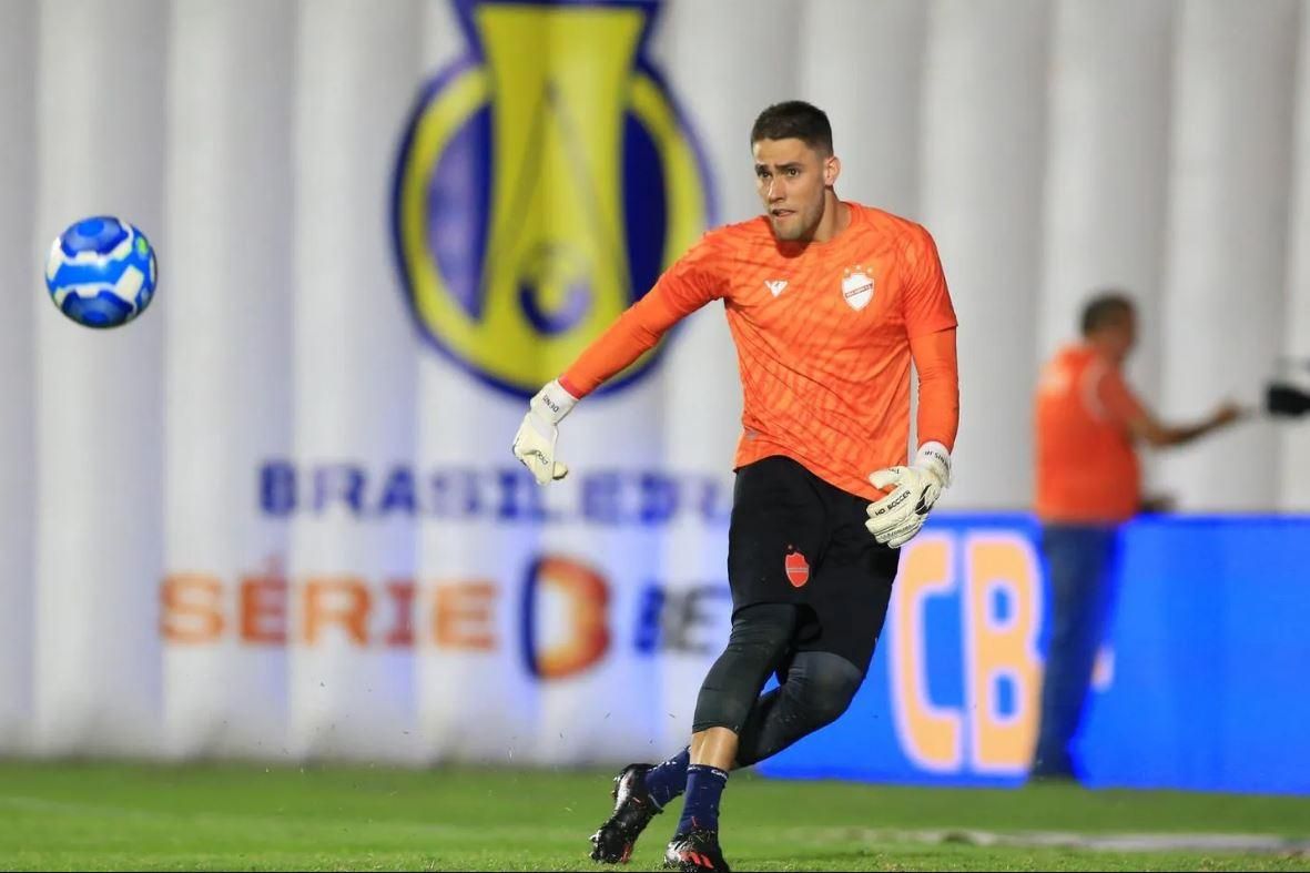 Morrinhos anuncia mais dois reforços e mantém interesse em goleiro - O  Hoje.com