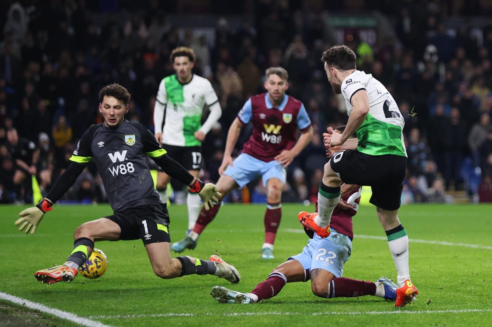 Inglês: Paquetá comanda vitória do West Ham sobre o United