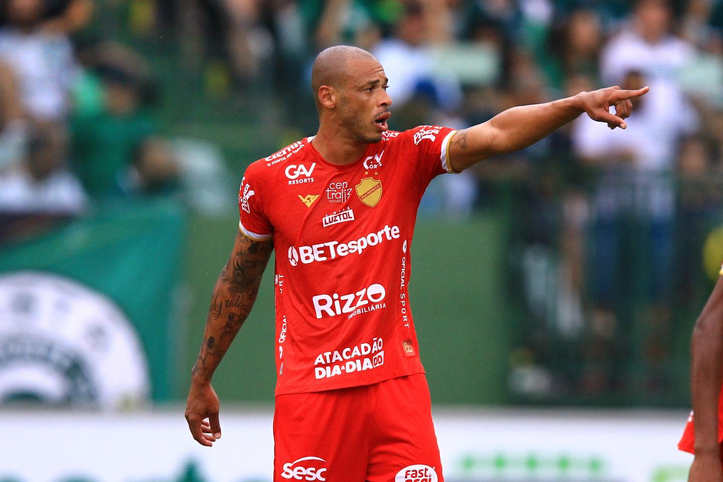 No Vila Nova, muda a dupla de zaga, mas não Anderson Conceição | O Popular
