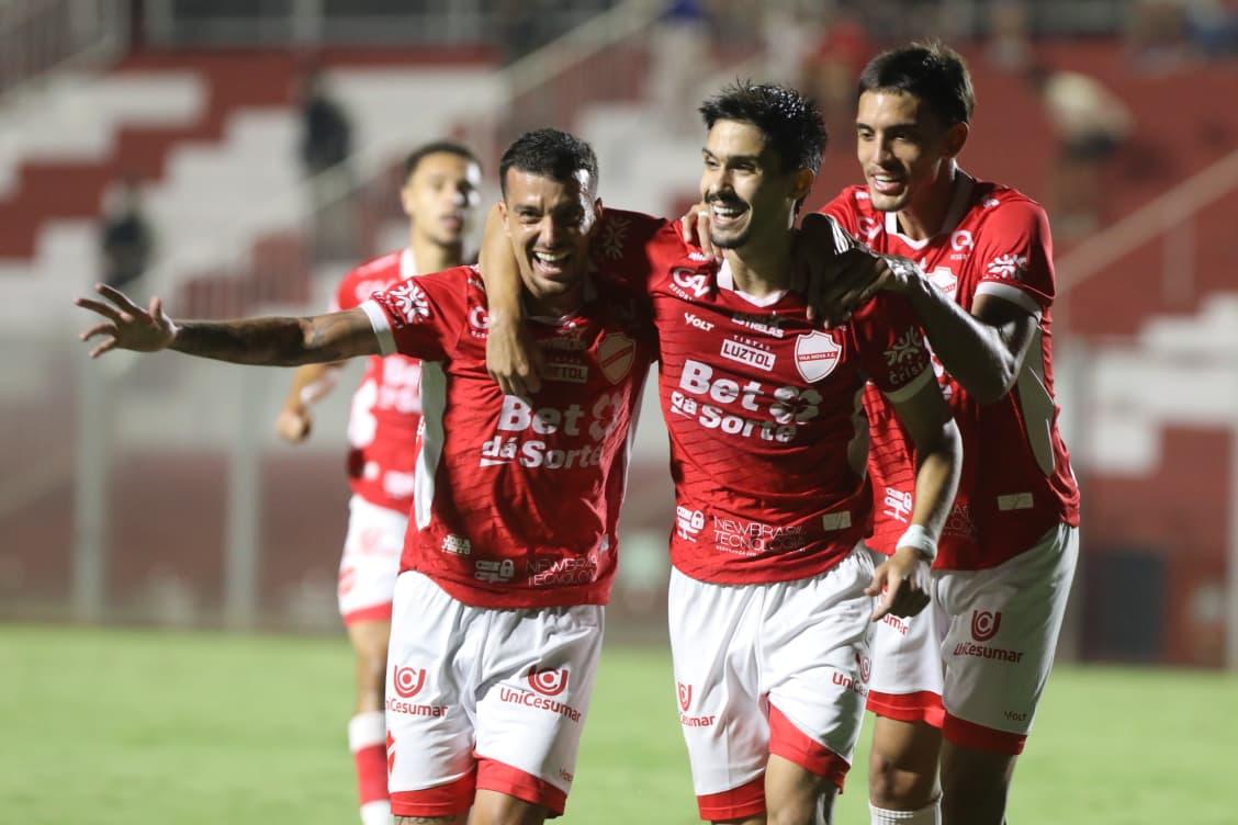 Vila Nova marca seis vezes, goleia o Operário-MS e vence a primeira na Copa Centro-Oeste | O Popular