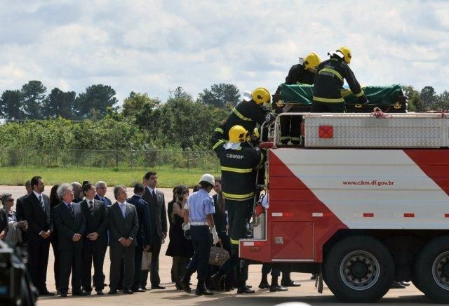 Corpo de Alencar chega ao Planalto, onde será velado