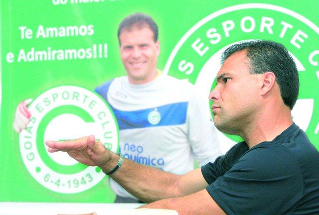 Ídolo e fã, Harlei chega ao jogo 700