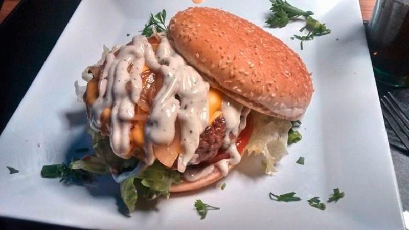 Lifebox Burger: hamburgueria goiana é boa pedida para madrugadas